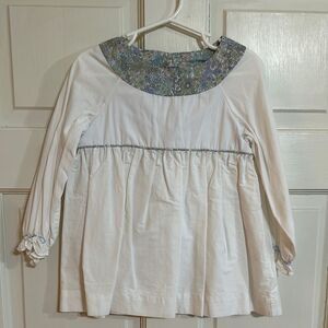 EUC Grace & James Floral Collar and bow smocked sleeve White Blouse size 3t